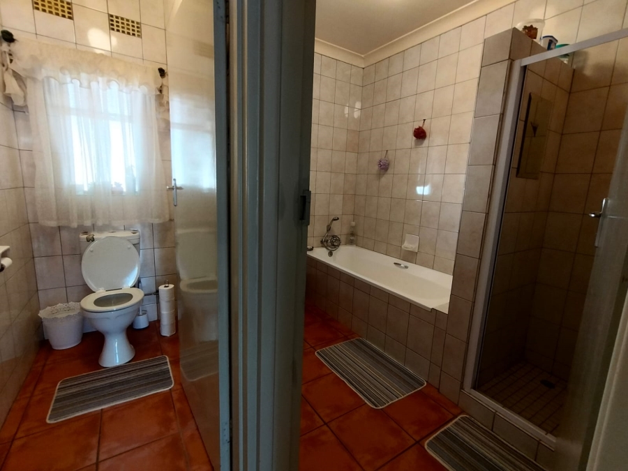 3 Bedroom Property for Sale in Protea Park North West